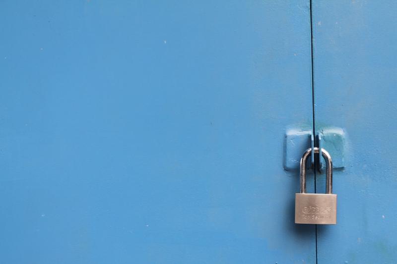 Featured image of post Privacy: A Luxurious Relic of the Past or a Vital Necessity Today?